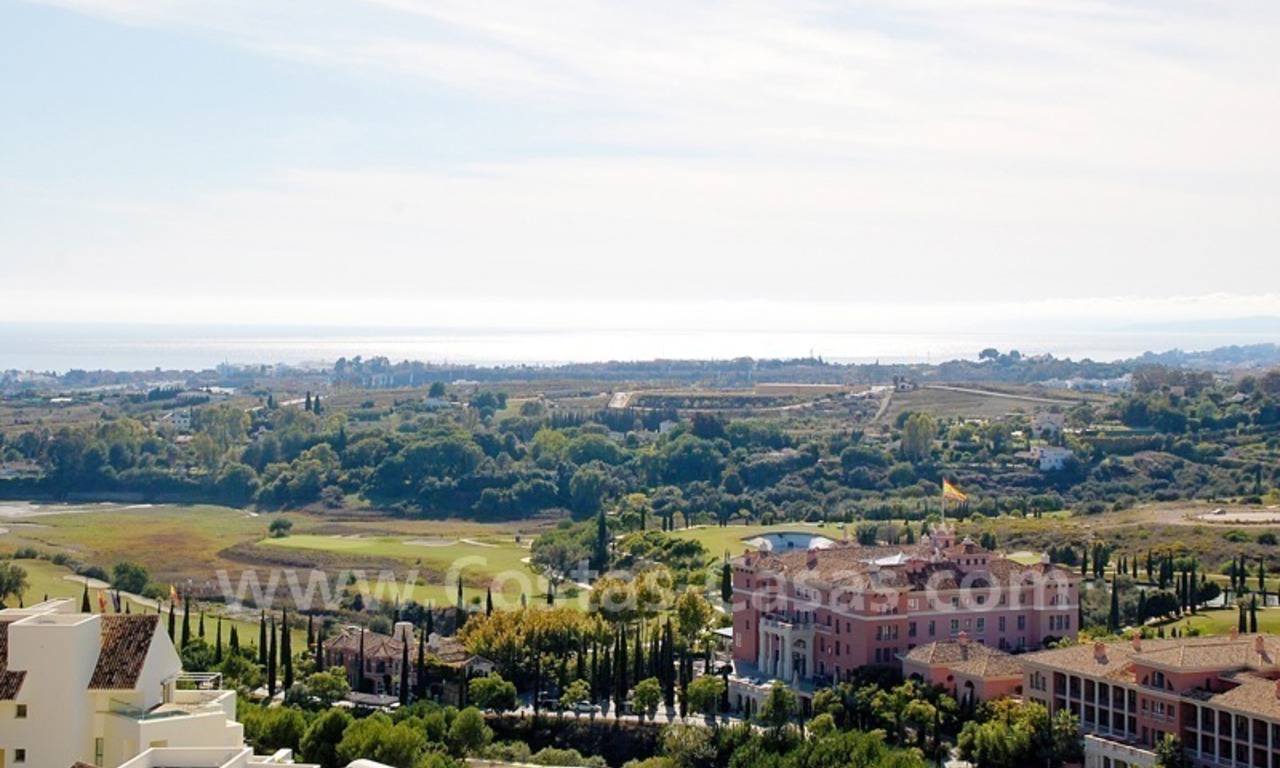 Luxury golf apartments and penthouses for sale, golf resort, Benahavis - Estepona - Marbella 1