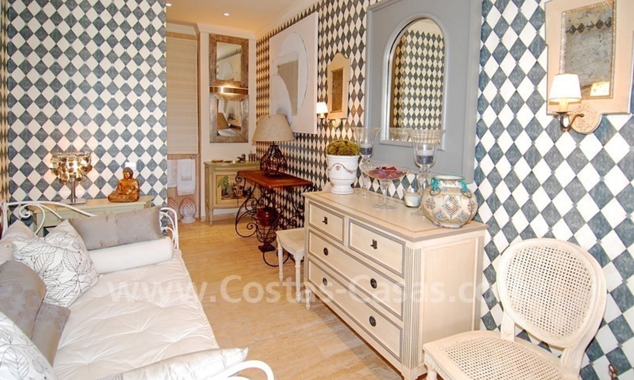 Classical luxury villa to buy in Nueva Andalucia - Puerto Banus - Marbella 18
