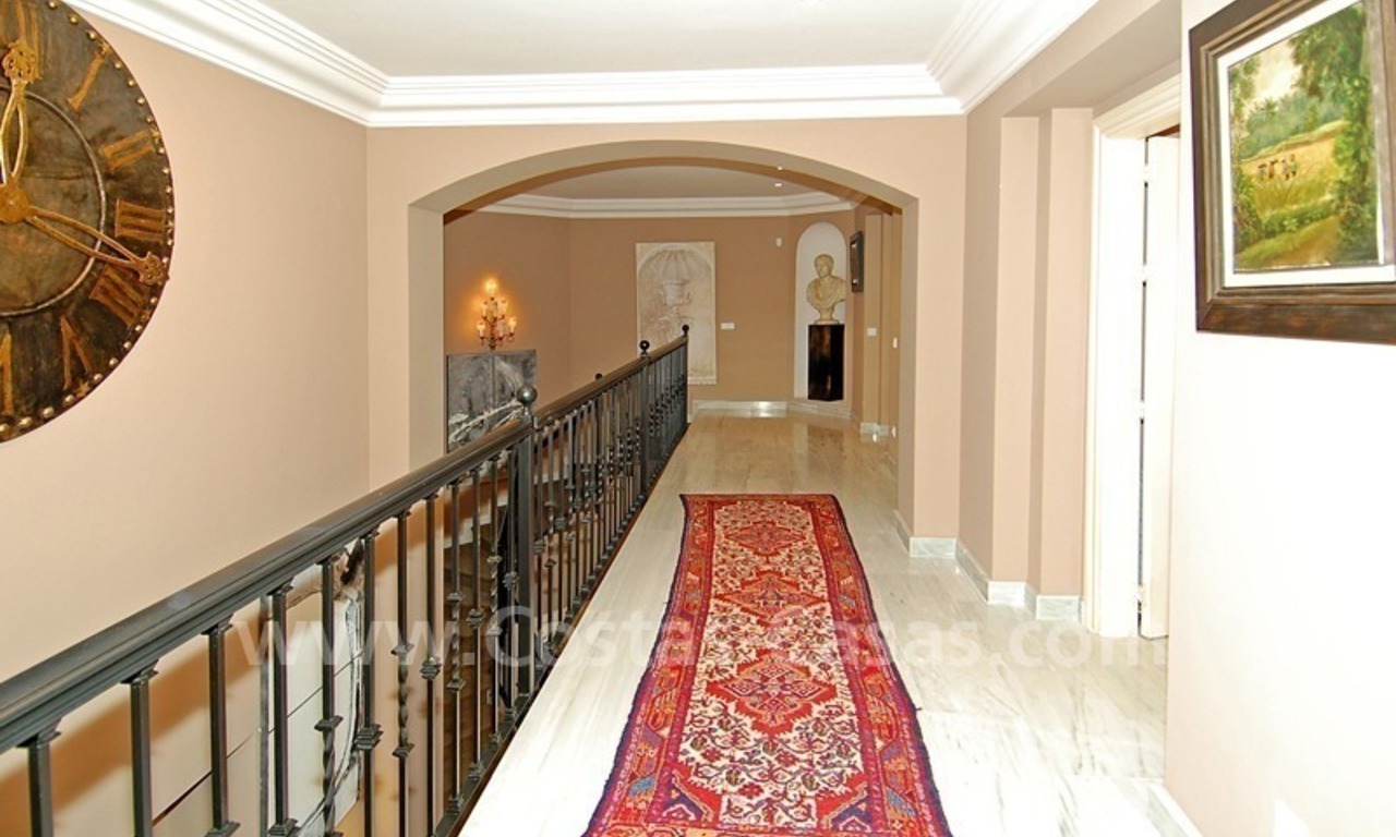 Classical luxury villa to buy in Nueva Andalucia - Puerto Banus - Marbella 19
