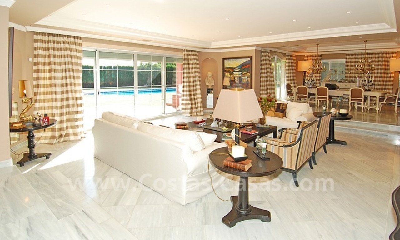 Classical luxury villa to buy in Nueva Andalucia - Puerto Banus - Marbella 13