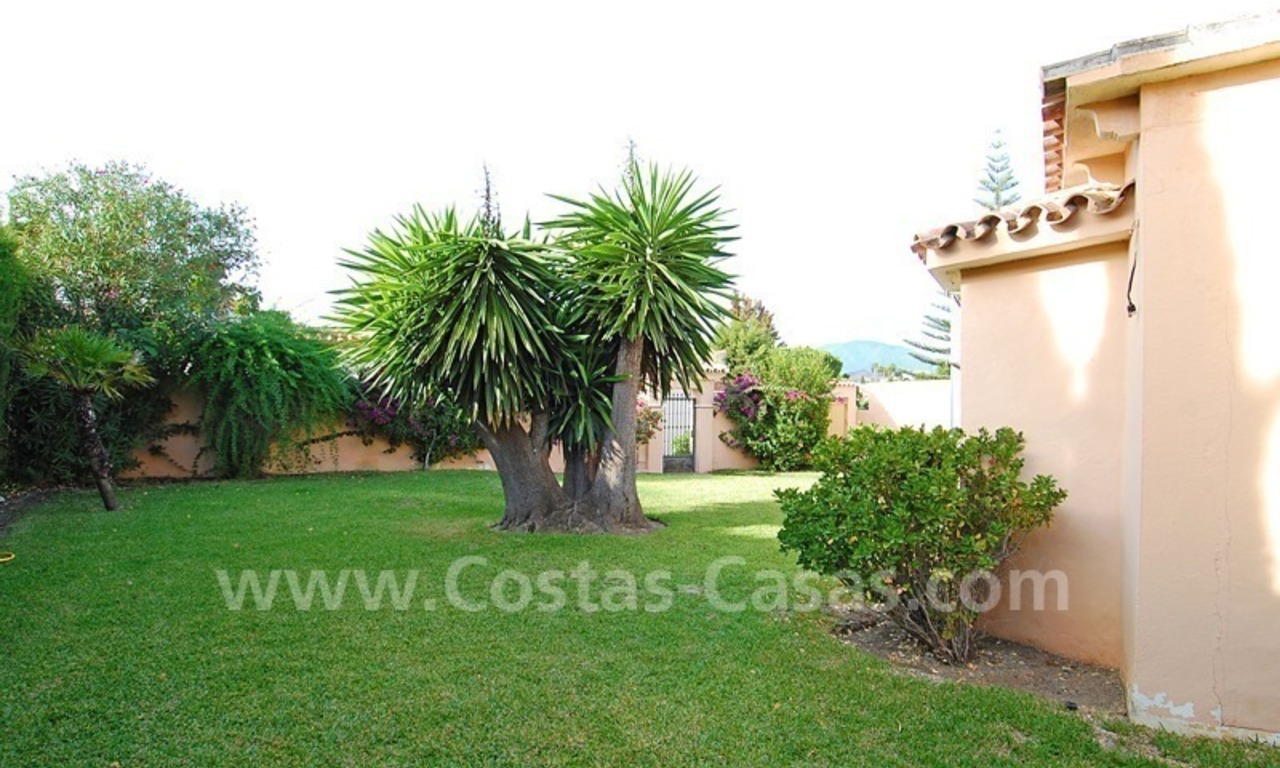 Andalusian villa for sale in Nueva Andalucia - Puerto Banus - Marbella 4