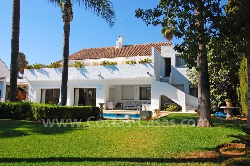 Beach property villa for sale - Puerto Banus - Marbella