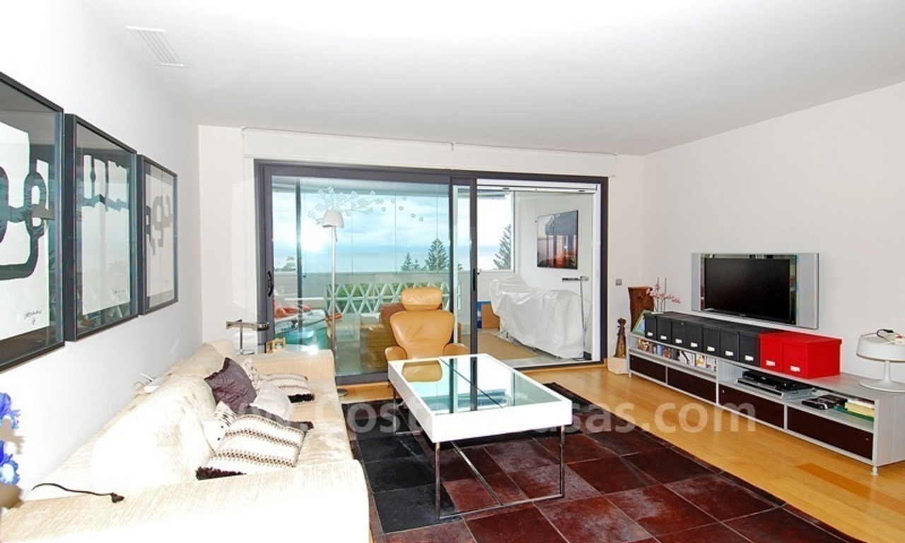 Unique beachfront luxury apartment for sale in Puerto Banus – Marbella 1