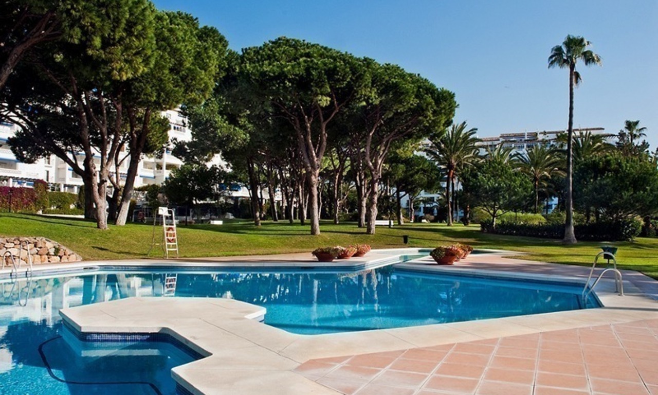 Unique beachfront luxury apartment for sale in Puerto Banus – Marbella 12