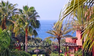 Bargain beachside penthouse apartment for sale in Marbella East 9
