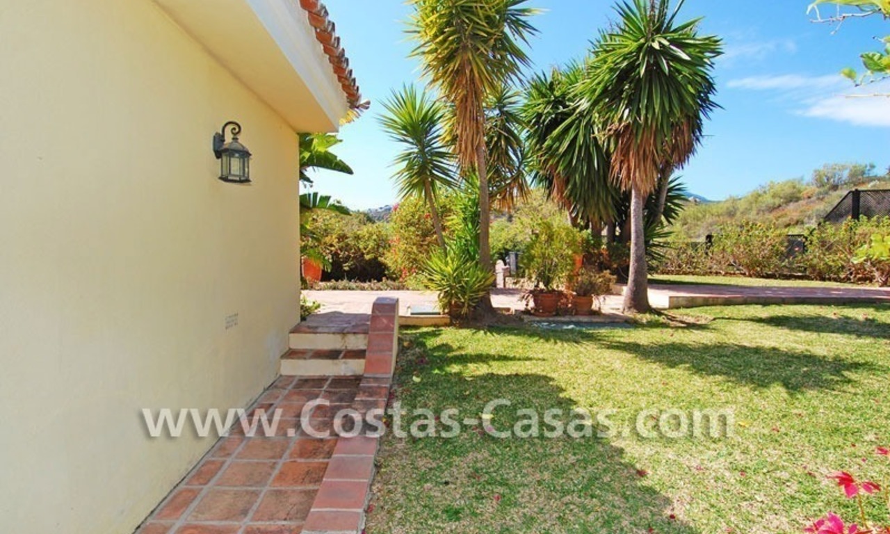 Bargain Andalusian style villa to buy in Nueva Andalucia - Marbella 6