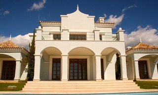 Luxury villa for sale near the golf course in Marbella 1