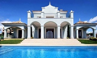 Luxury villa for sale near the golf course in Marbella 0