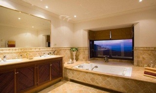 Luxury Mansion for Sale on Golf Resort in the area of Marbella - Benahavis 19