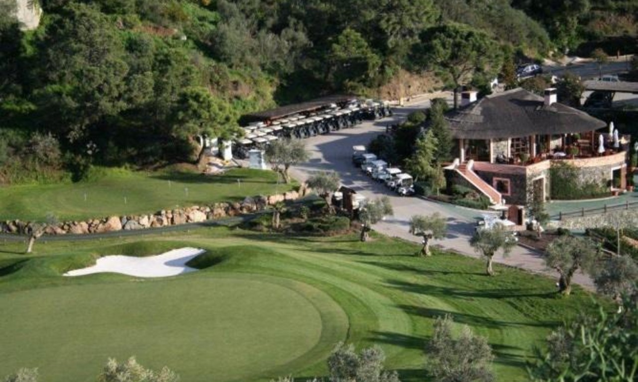 Luxury Mansion for Sale on Golf Resort in the area of Marbella - Benahavis 22