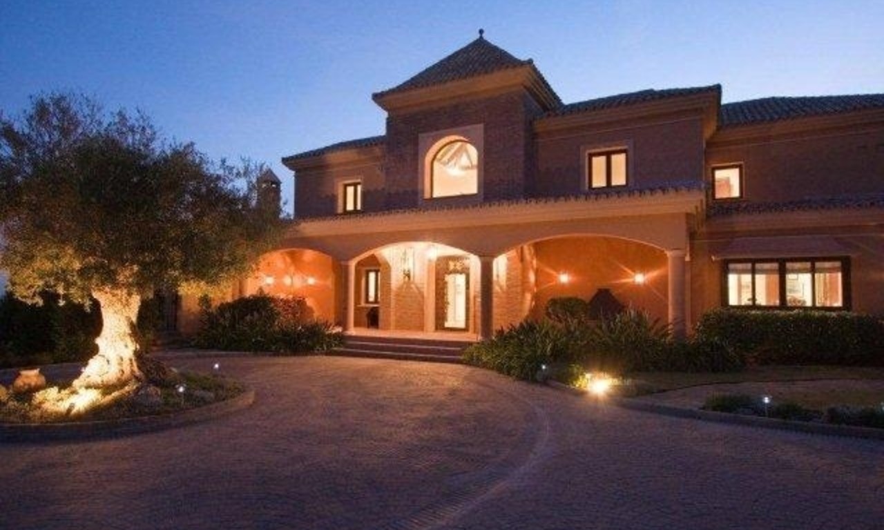 Luxury Mansion for Sale on Golf Resort in the area of Marbella - Benahavis 8