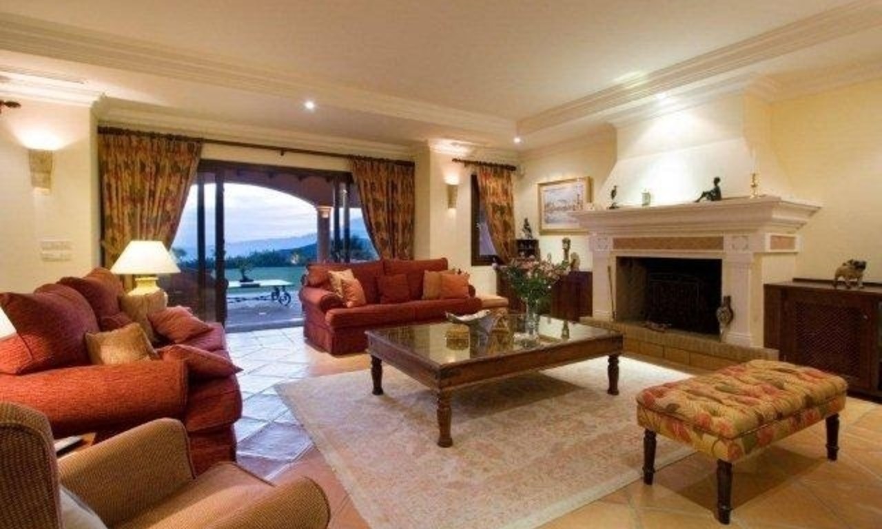 Luxury Mansion for Sale on Golf Resort in the area of Marbella - Benahavis 12