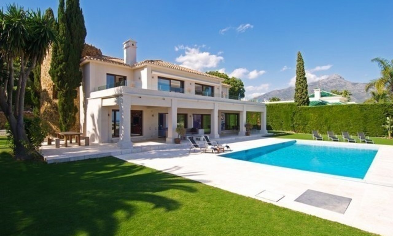 Exclusive modern villa for sale in Nueva Andalucia, Marbella 3