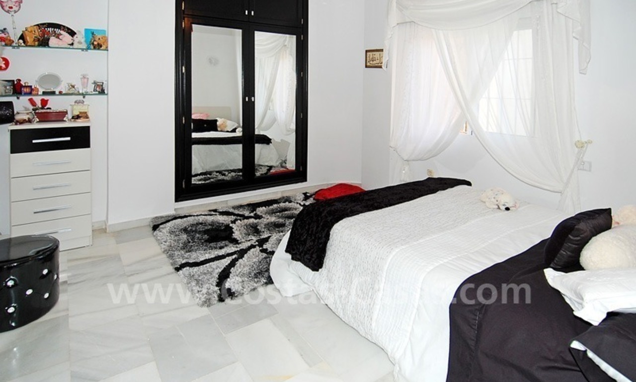 Ample ground floor apartment for sale in Nueva Andalucia – Marbella 12