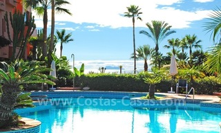Luxury beachfront apartment for sale, frontline beach complex, New Golden Mile, Marbella - Estepona 16
