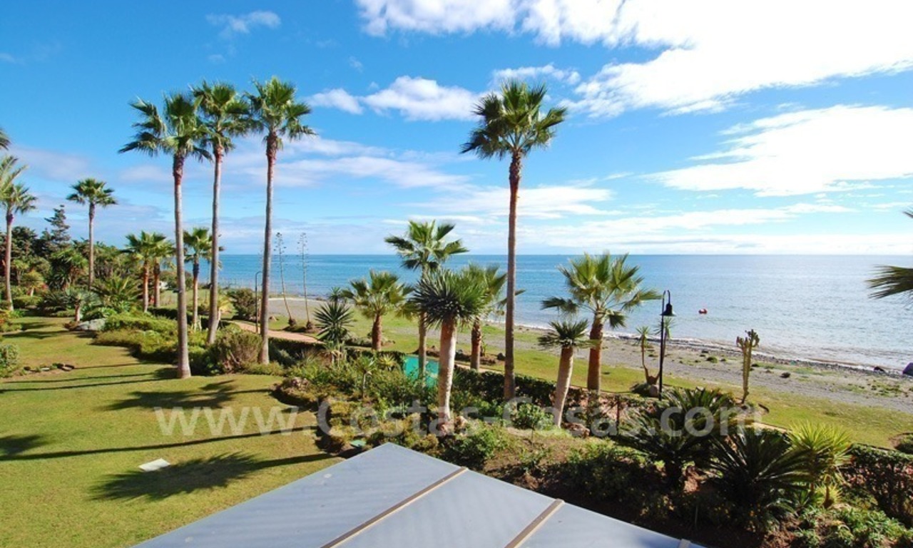 Luxury beachfront apartment for sale, frontline beach complex, New Golden Mile, Marbella - Estepona 2