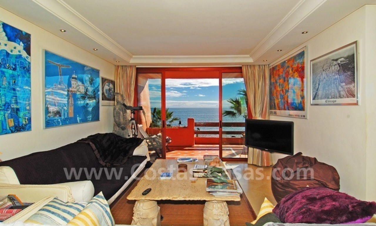Luxury beachfront apartment for sale, frontline beach complex, New Golden Mile, Marbella - Estepona 9