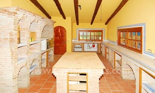 Beachside Cortijo style villa to renovate for sale near the beach in San Pedro - Marbella 6