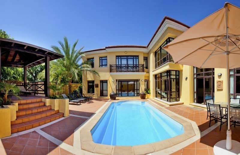 Luxury beachside modern villa for sale in Puerto Banus – Marbella