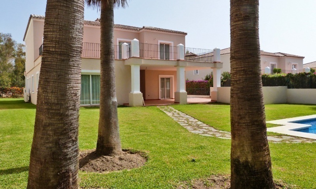 Luxury villa for sale in a golf area of Marbella 0