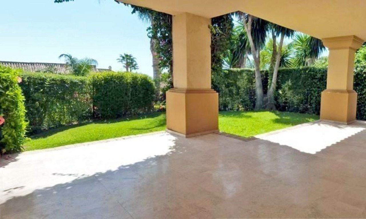 Townhouse for sale in a golf area of Marbella 5