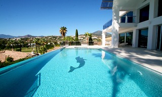 Modern contemporary villa for sale in Nueva Andalucia, Marbella 2