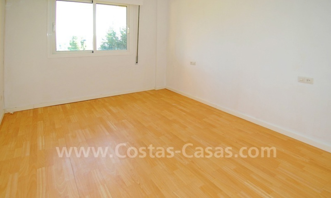 Bargain apartment to buy in Nueva Andalucia – Marbella 4