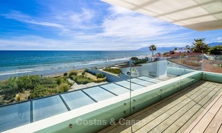 Modern beachfront villa for sale in Marbella with breathtaking sea views 1173 