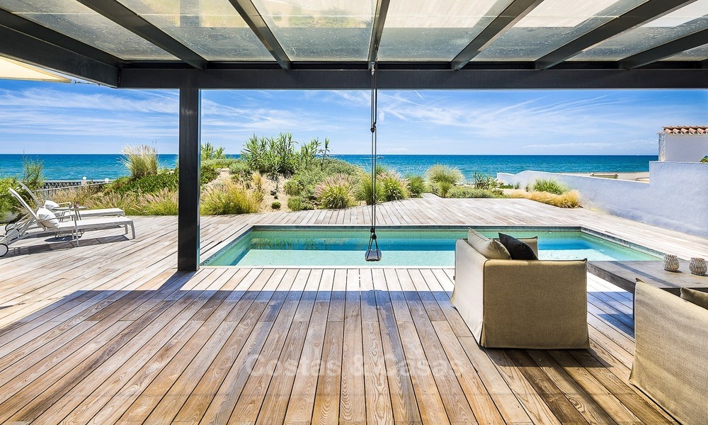Modern beachfront villa for sale in Marbella with breathtaking sea views 1193