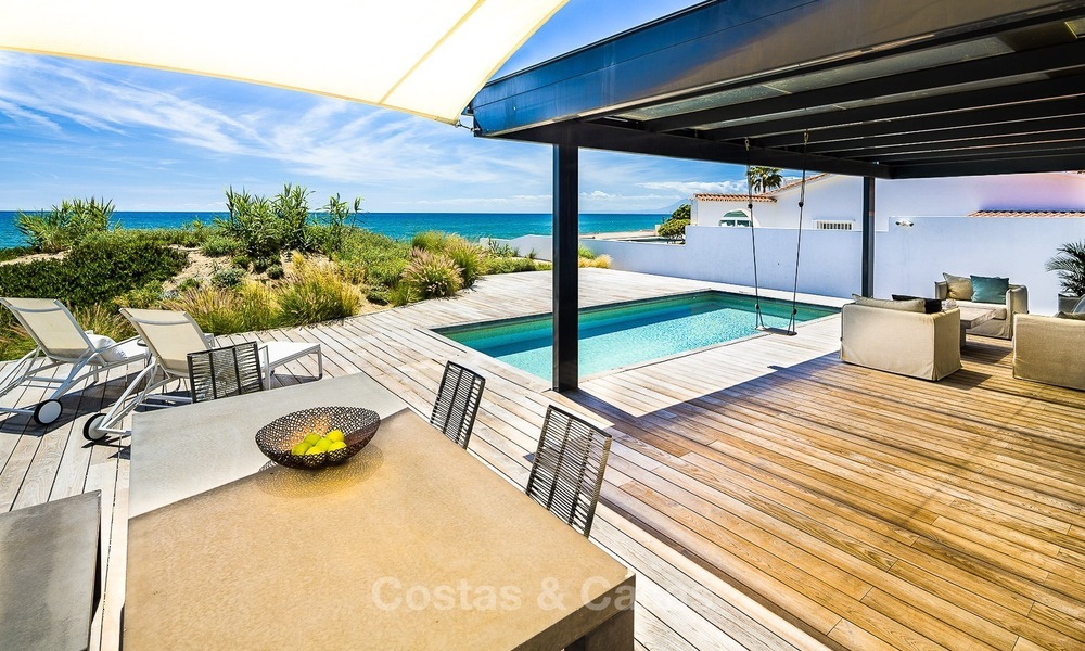 Modern beachfront villa for sale in Marbella with breathtaking sea views 1200