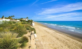 Modern beachfront villa for sale in Marbella with breathtaking sea views 1159 