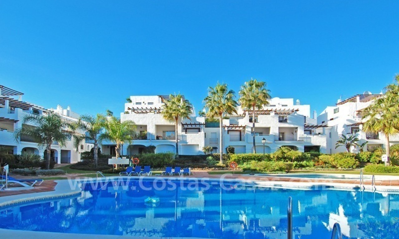 Beachside penthouse for sale in Marbella 14
