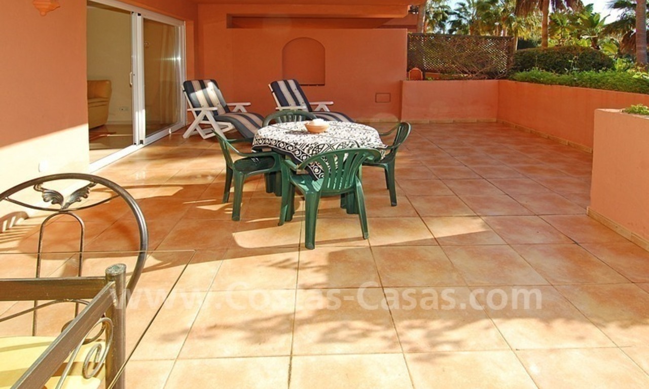 Luxury ground floor apartment for sale beachside in Nueva Andalucia, Puerto Banus - Marbella 1