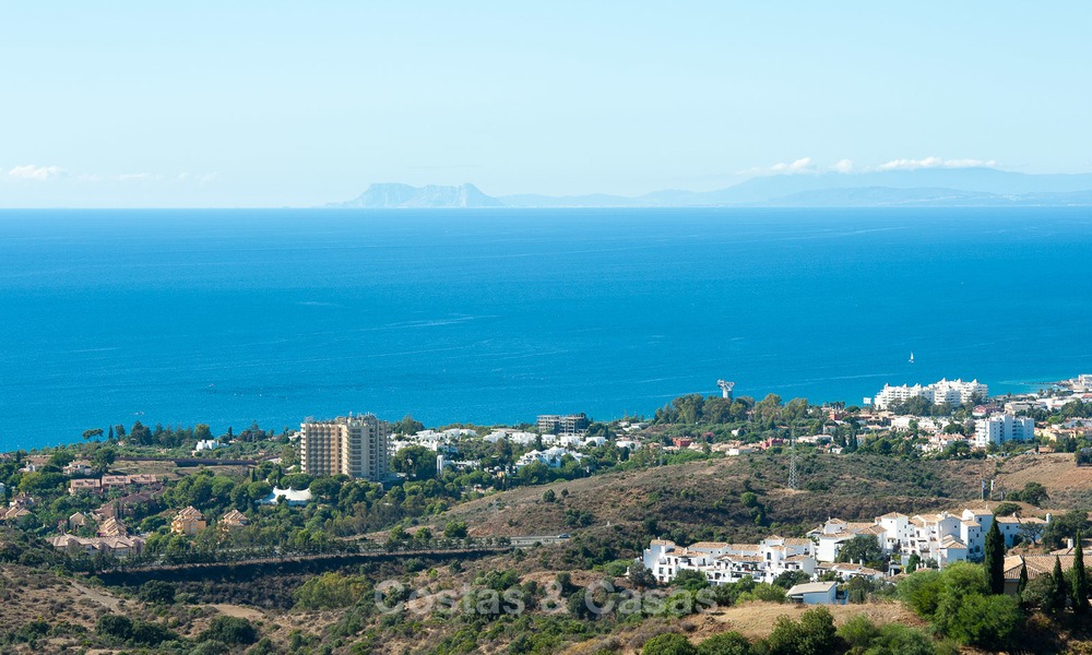 Opportunity! Luxury Modern Apartment For Sale in Marbella with breathtaking sea view, ready to move in 14572