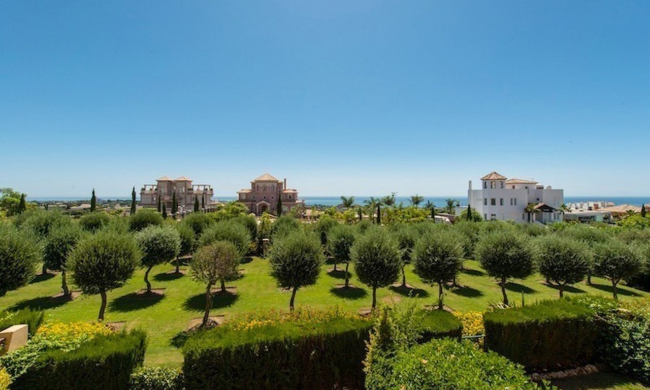2 Bargain luxury golf apartments for sale, golf resort, Benahavis - Marbella 2