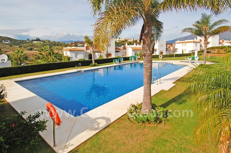 Bargain new golf villas for sale in resort in Mijas at the Costa del Sol 