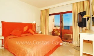 Luxury frontline beach corner penthouse for sale, first line beach complex, New Golden Mile, Marbella - Estepona 27