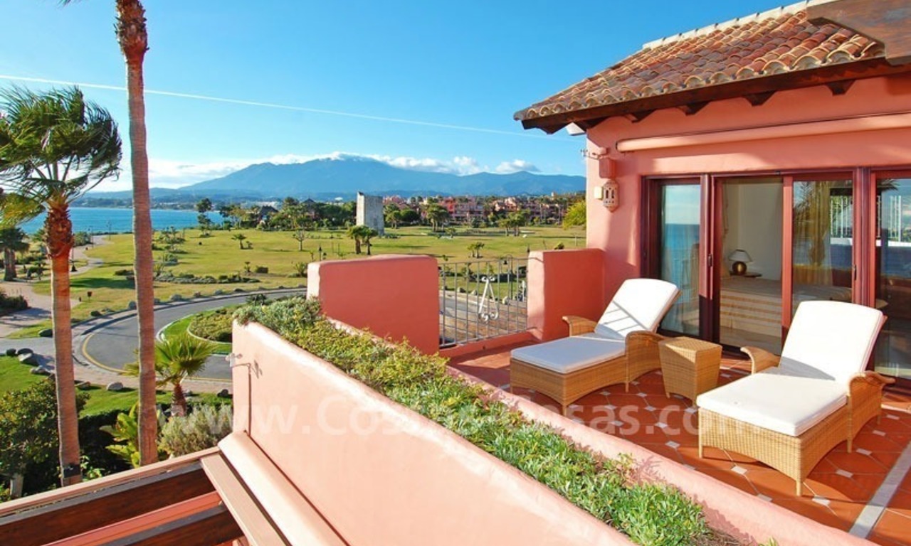 Luxury frontline beach corner penthouse for sale, first line beach complex, New Golden Mile, Marbella - Estepona 5