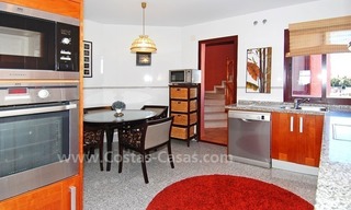 Beachside apartment sfor sale in a second line beach complex on the New Golden Mile, Marbella - Estepona 4