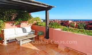 Beachside apartment sfor sale in a second line beach complex on the New Golden Mile, Marbella - Estepona 0