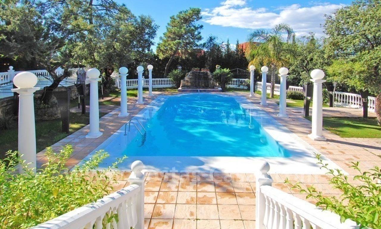 Villa for sale in Marbella with possibility to built a small hotel or B&B 4