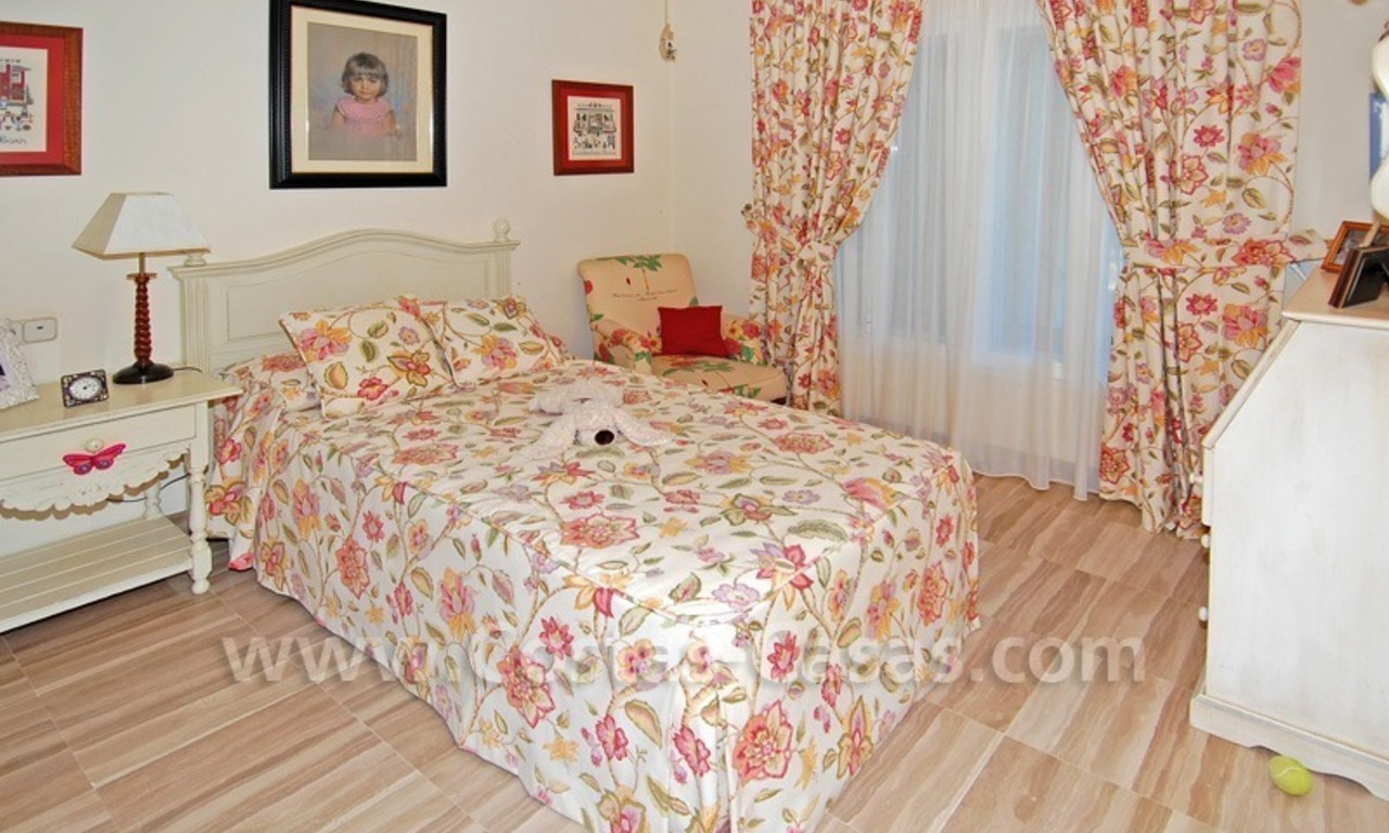 Beachside luxury corner apartment for sale in Marbella 12