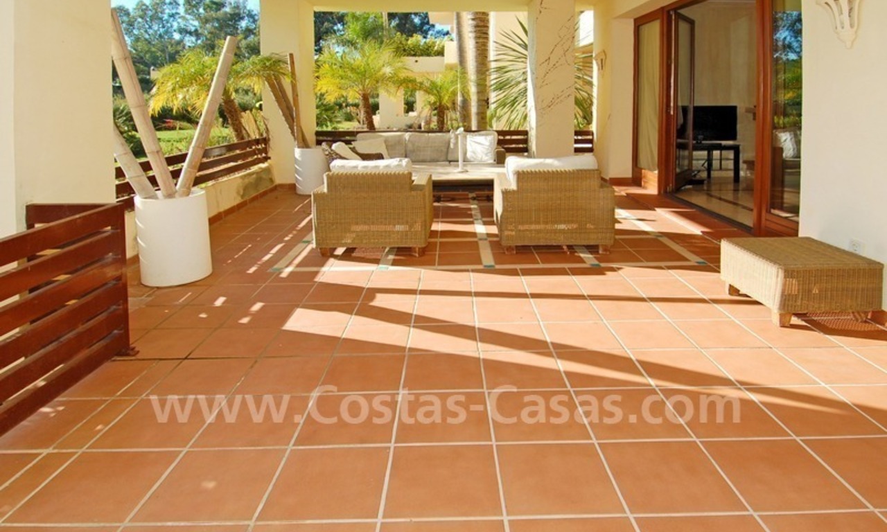 Luxury apartment for sale, frontline beach complex, New Golden Mile, Marbella – Estepona 2