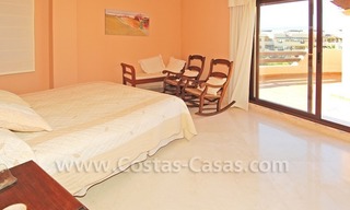 Luxury beachside apartments for sale, New Golden Mile, Marbella - Estepona 19