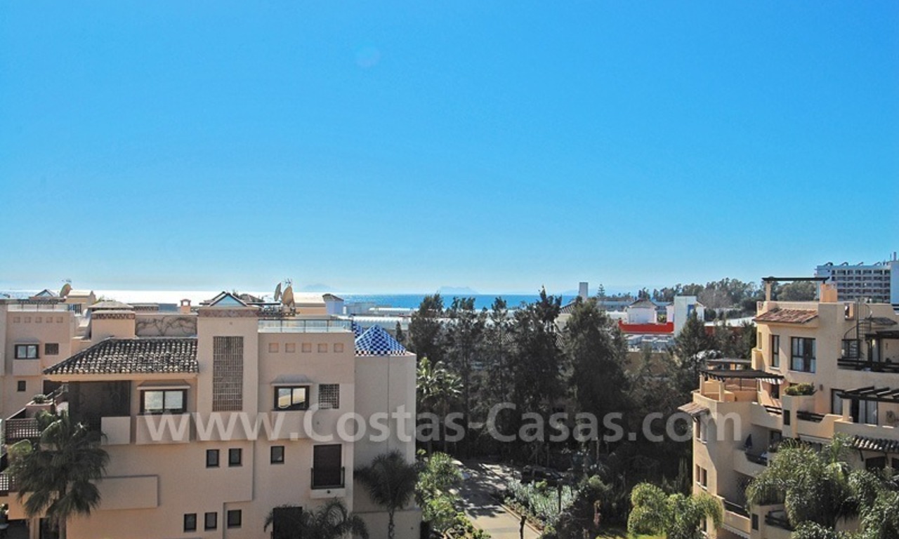 Luxury beachside apartments for sale, New Golden Mile, Marbella - Estepona 4