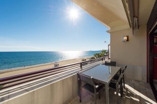 Penthouse apartments for sale next to each other, beachfront in Estepona centre 0