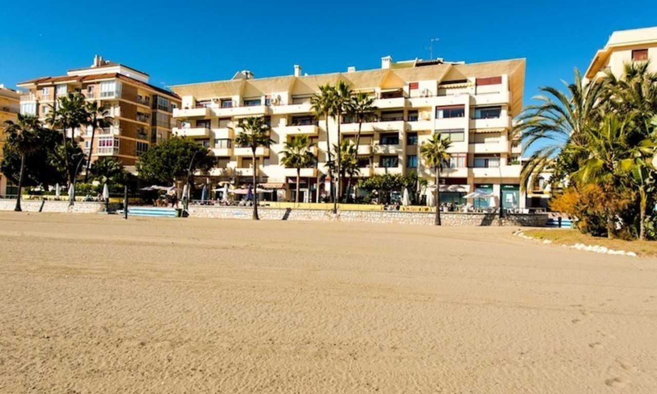 Penthouse apartments for sale next to each other, beachfront in Estepona centre 16