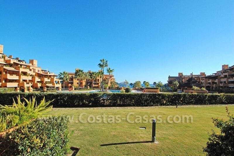 Luxury frontline beach apartment for sale, first line beach complex, New Golden Mile, Marbella - Estepona