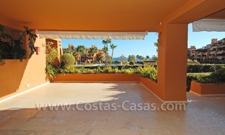 Luxury frontline beach apartment for sale, first line beach complex, New Golden Mile, Marbella - Estepona 2