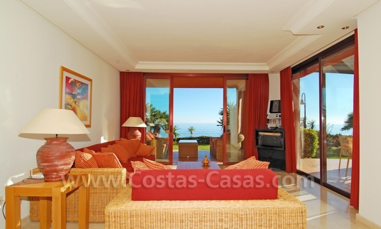 Luxury front line beach apartment for sale, first line beach complex, New Golden Mile, Marbella - Estepona 8